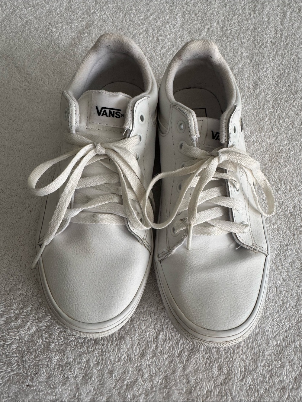 Vans Women’s 8.5 White Leather Sneakers Low Top Classic Lace-Up Clean